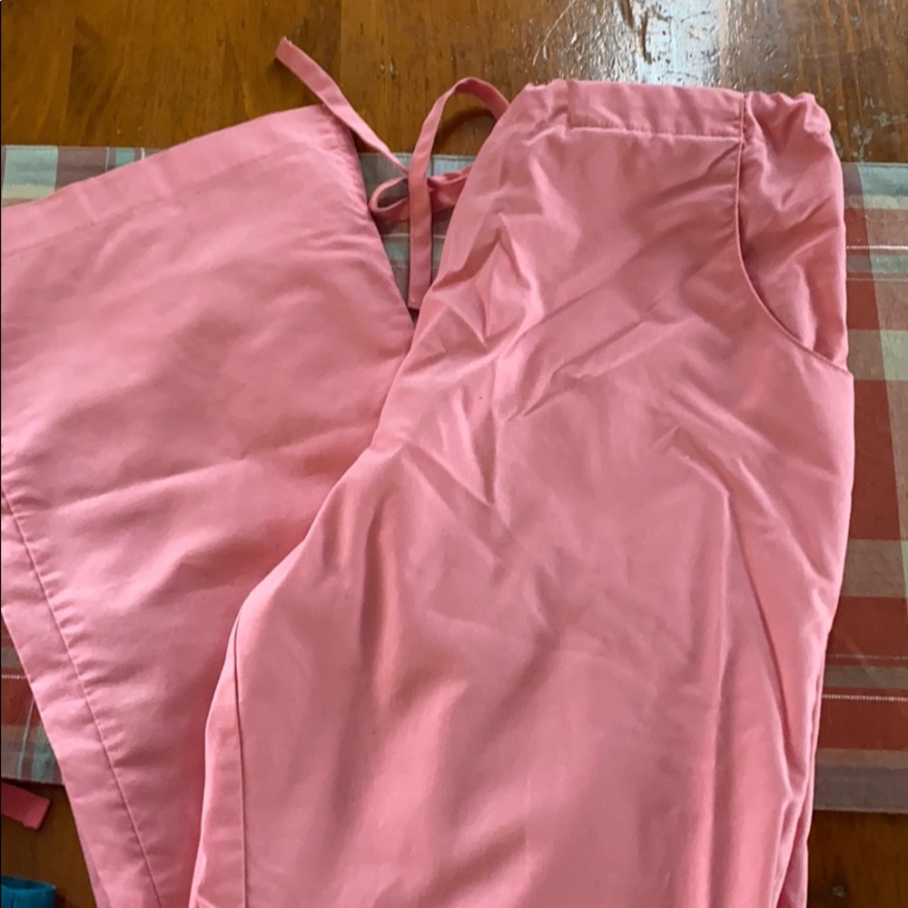 Scrub pants size small